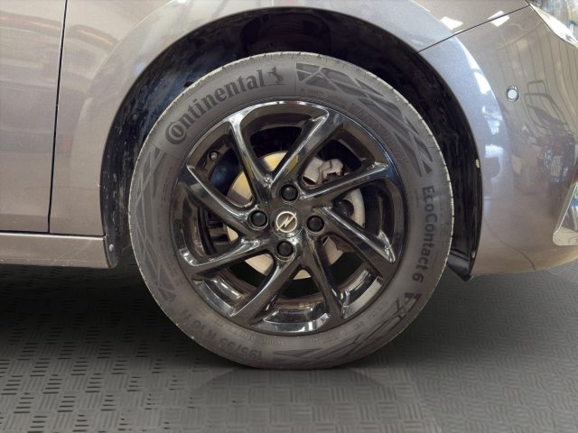 OPEL Corsa usata, con Autoradio digitale