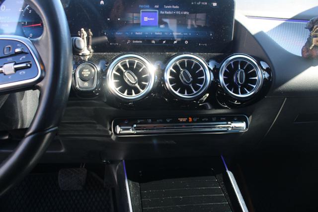 MERCEDES-BENZ GLA 180 usata, con Climatizzatore