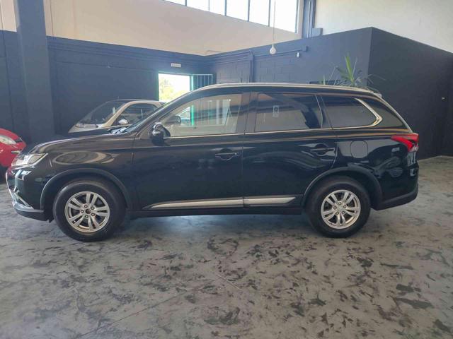 MITSUBISHI Outlander usata, con Airbag
