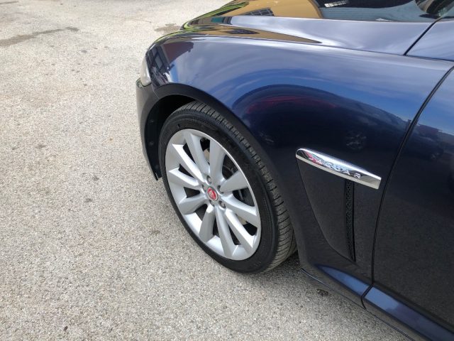 JAGUAR XF usata, con Airbag testa