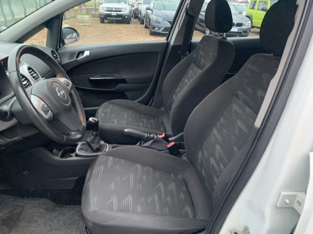 OPEL Corsa usata, con Climatizzatore