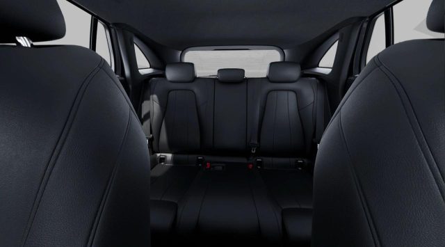 MERCEDES-BENZ GLA 200 usata, con Sedili riscaldati