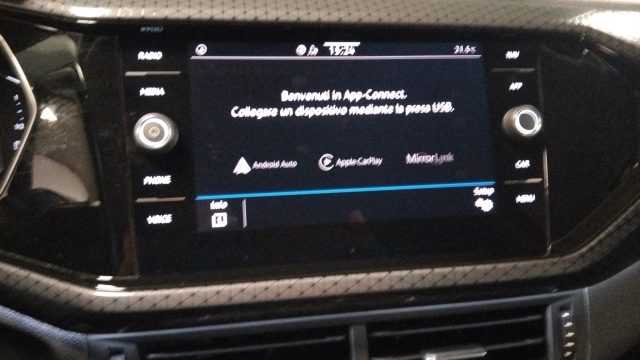 VOLKSWAGEN T-Cross usata 23