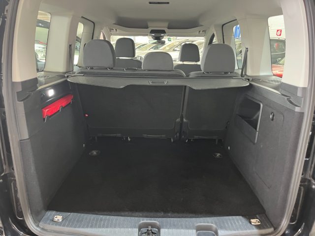 FORD Tourneo Connect usata, con Volante in pelle