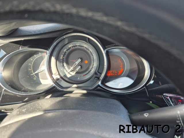 DS AUTOMOBILES DS 3 usata, con Specchietti laterali elettrici