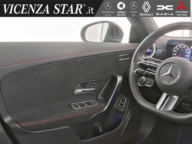 MERCEDES-BENZ CLA 200 usata, con Controllo automatico clima