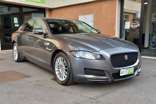 JAGUAR XF usata, con Fari Xenon