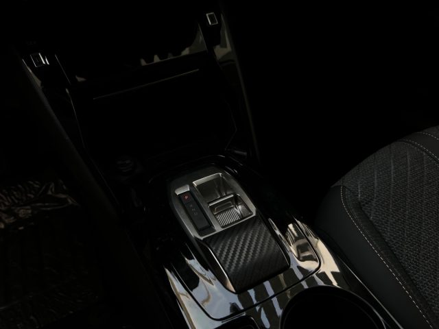 PEUGEOT 208 usata, con Climatizzatore automatico, 2 zone