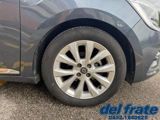 RENAULT Clio usata, con USB