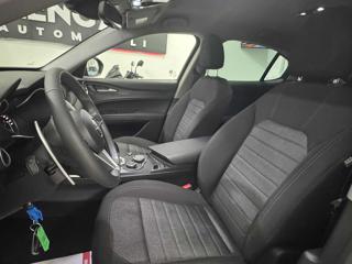 ALFA ROMEO Stelvio usata, con Controllo automatico clima