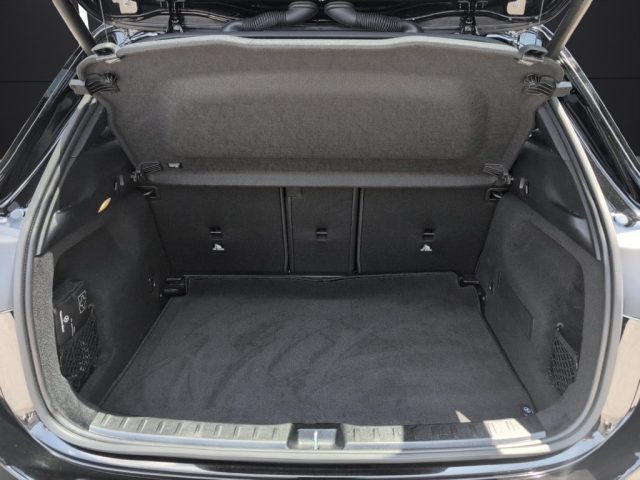 MERCEDES-BENZ GLA 200 usata, con Alzacristalli elettrici