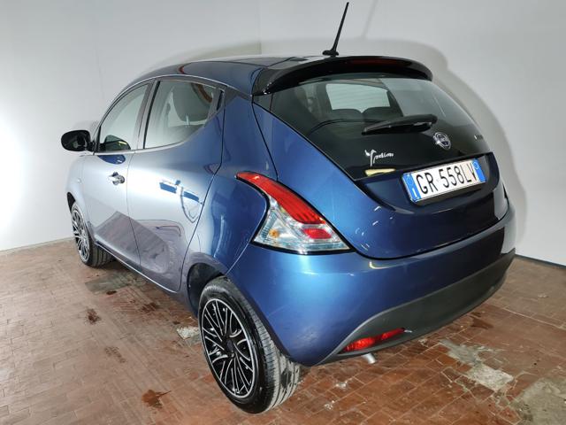 LANCIA Ypsilon usata, con Autoradio