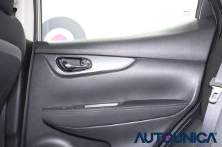 NISSAN Qashqai usata, con Specchietto retrovisore con funzione antiabbagliamento