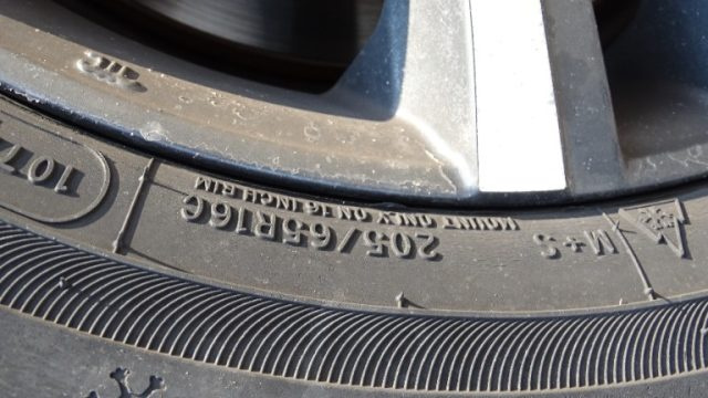 MERCEDES-BENZ Vito usata, con Pneumatici quattro stagioni