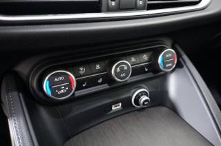 ALFA ROMEO Stelvio usata, con Volante in pelle