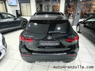 MERCEDES-BENZ GLA 200 usata, con Leve al volante