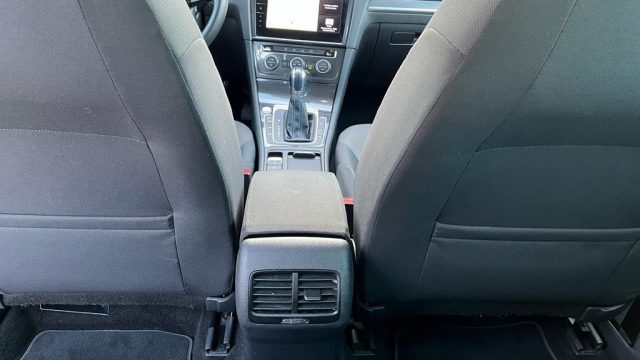 VOLKSWAGEN e-Golf usata 31