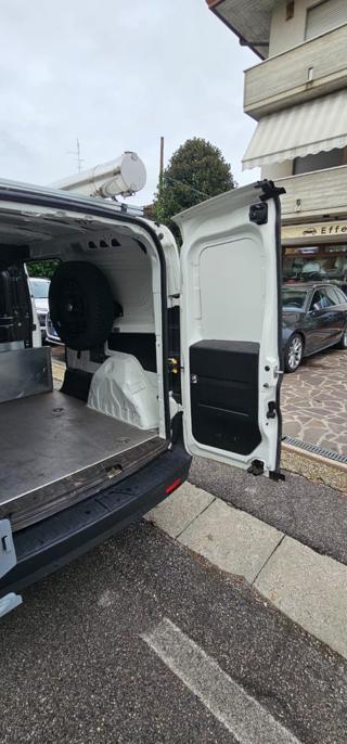 FIAT Doblo usata, con Luci diurne