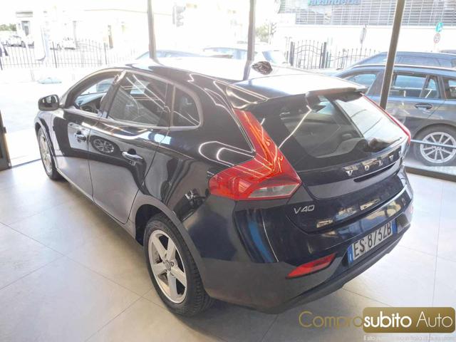 VOLVO V40 usata, con Autoradio