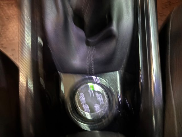 PEUGEOT 2008 usata, con Sensori di parcheggio posteriori