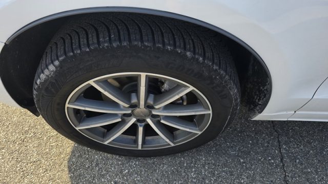 AUDI Q5 usata, con Alzacristalli elettrici