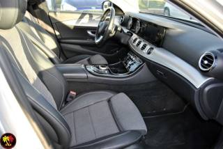 MERCEDES-BENZ E 220 usata, con Fari LED