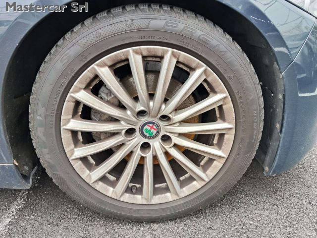 ALFA ROMEO Giulia usata, con Volante in pelle