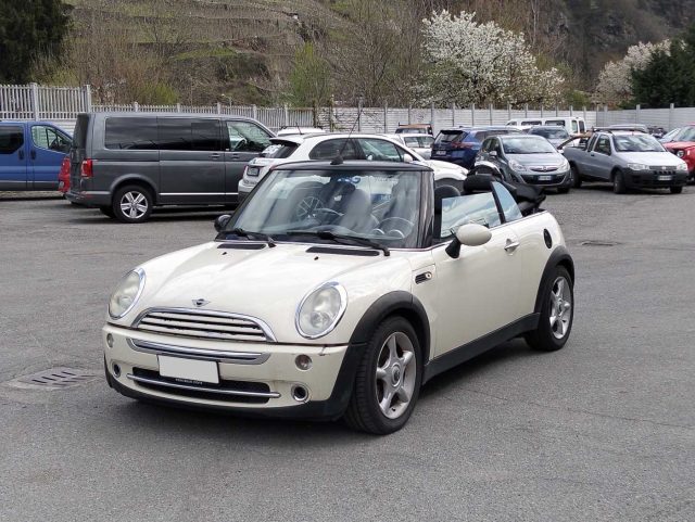 MINI Cabrio usata 17