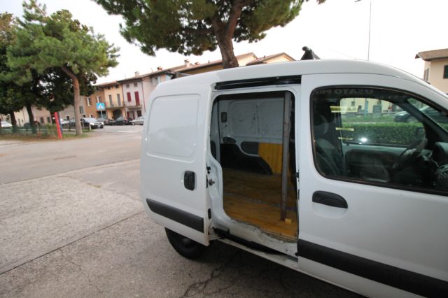 RENAULT Kangoo usata 11