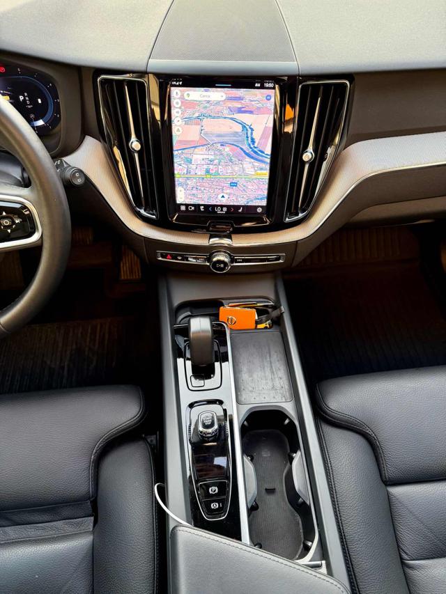 VOLVO XC60 usata, con Park Distance Control