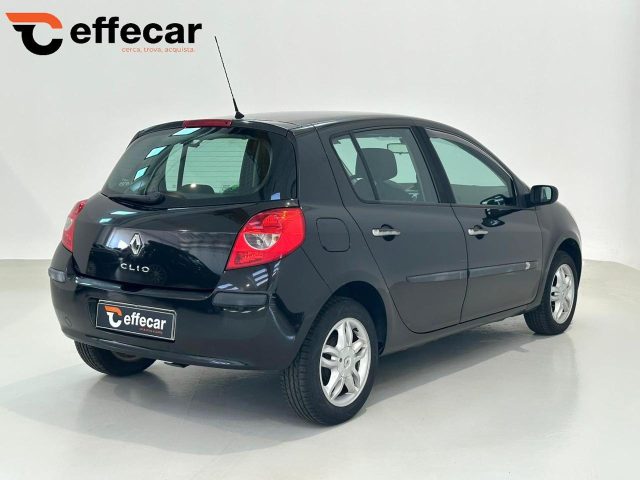 RENAULT Clio usata, con Boardcomputer