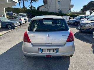 SUZUKI Swift usata, con Autoradio