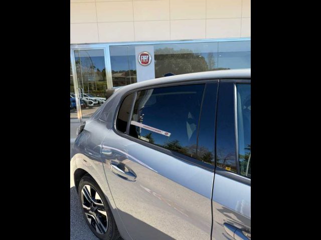 PEUGEOT 208 usata, con Sedile posteriore sdoppiato