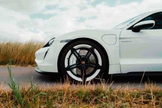 PORSCHE Taycan usata, con Controllo trazione