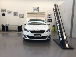 PEUGEOT 308 usata, con Airbag