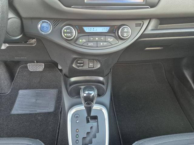 TOYOTA Yaris usata, con USB