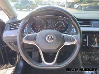 VOLKSWAGEN Passat Variant usata, con Specchietti laterali elettrici