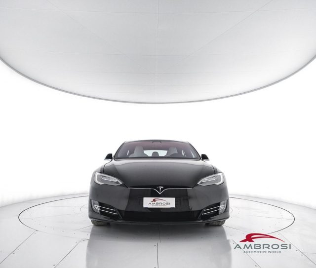 TESLA Model S usata 4