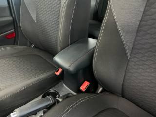 FORD Fiesta usata, con Autoradio digitale