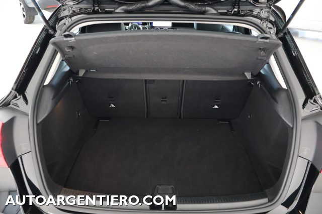 MERCEDES-BENZ A 180 usata, con Specchietti laterali elettrici