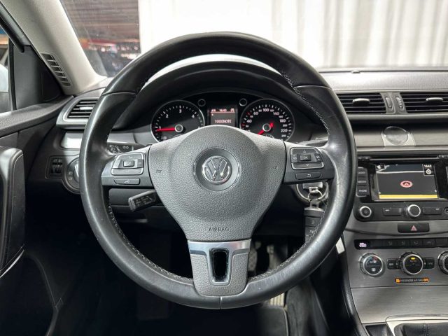 VOLKSWAGEN Passat usata, con Regolazione elettrica sedili