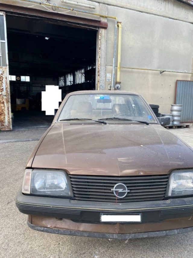 OPEL Ascona usata 3