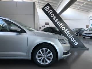 SKODA Octavia usata, con Bracciolo