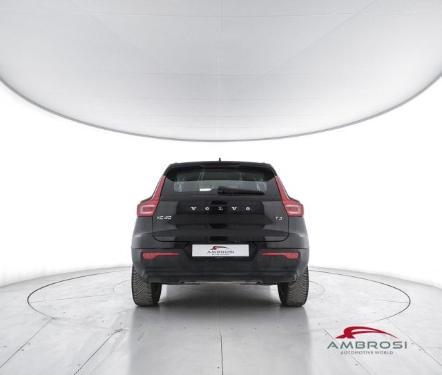 VOLVO XC40 usata 5
