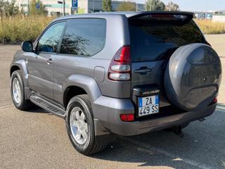 TOYOTA Land Cruiser usata 18