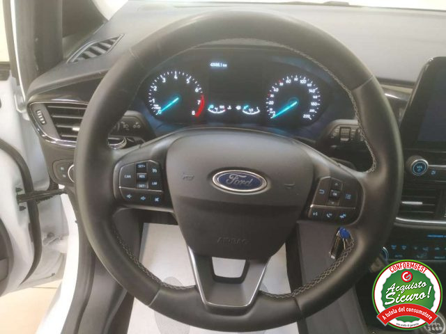 FORD Fiesta usata, con Fari LED