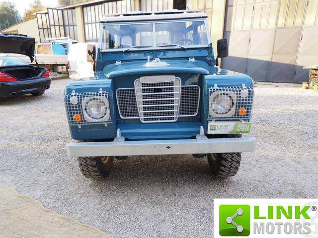 LAND ROVER Defender usata 1
