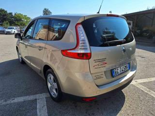 RENAULT Scenic usata, con Autoradio