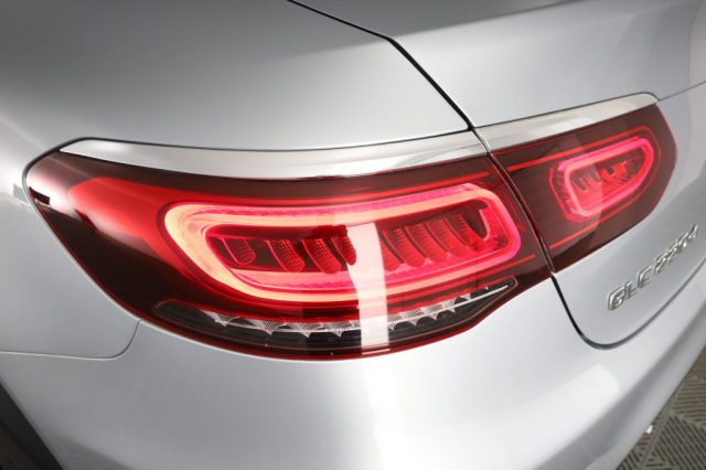 MERCEDES-BENZ GLC 220 usata 10
