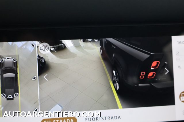 LAND ROVER Defender usata, con Climatizzatore automatico, 3 zone